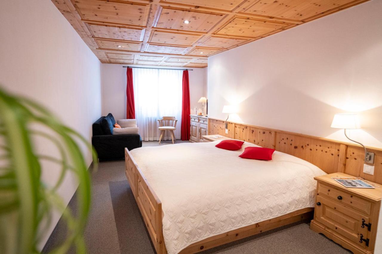 Hotel Engiadina Scuol Exteriér fotografie