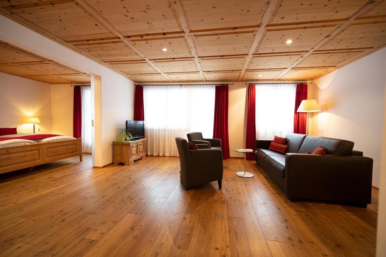 Hotel Engiadina Scuol Exteriér fotografie