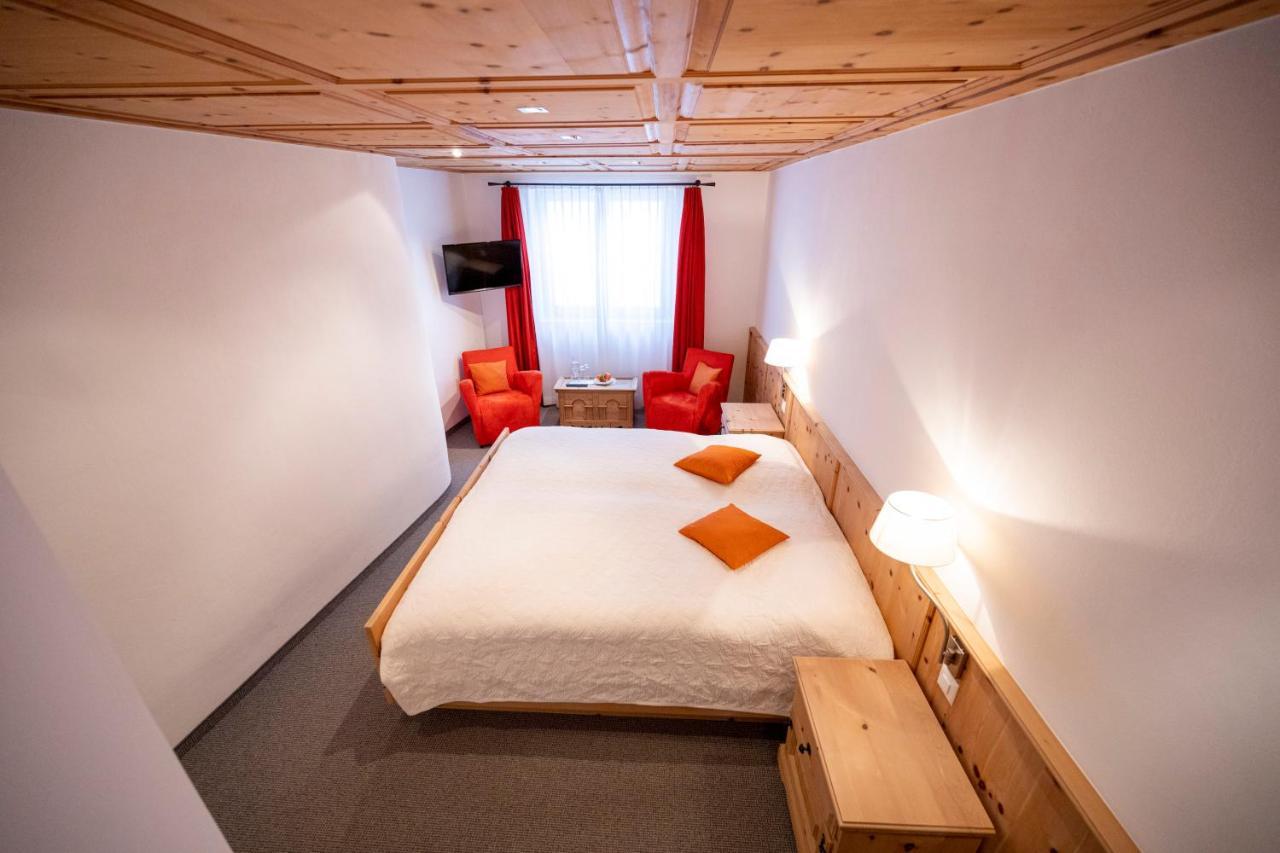 Hotel Engiadina Scuol Exteriér fotografie