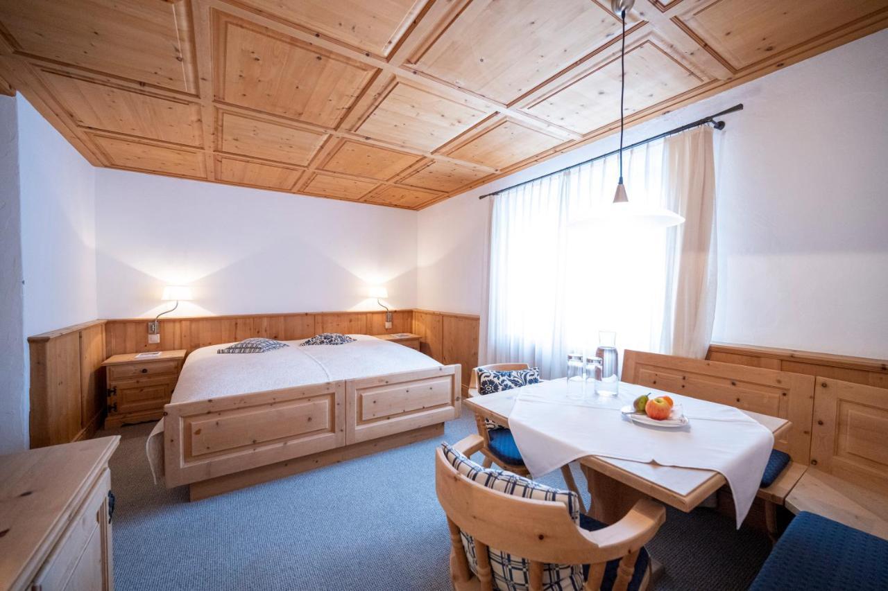 Hotel Engiadina Scuol Exteriér fotografie