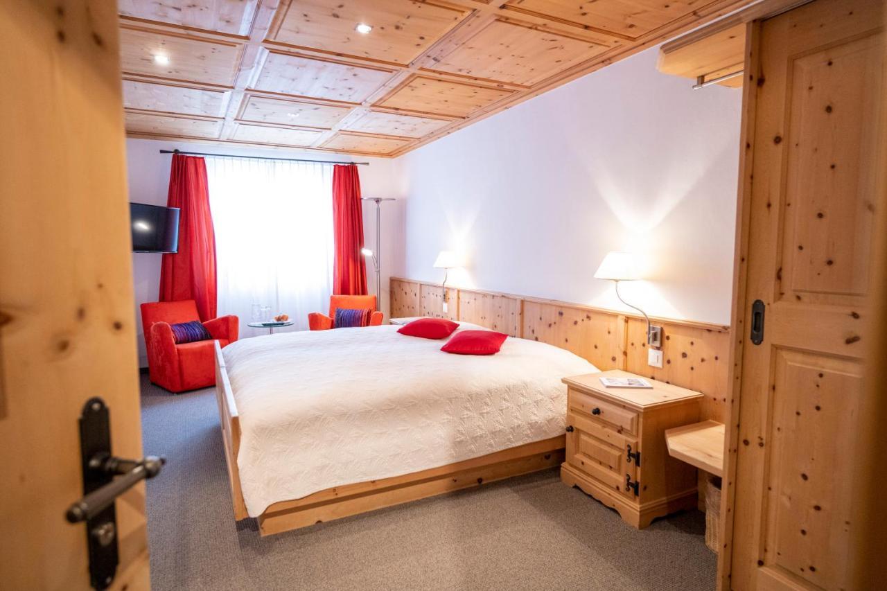 Hotel Engiadina Scuol Exteriér fotografie