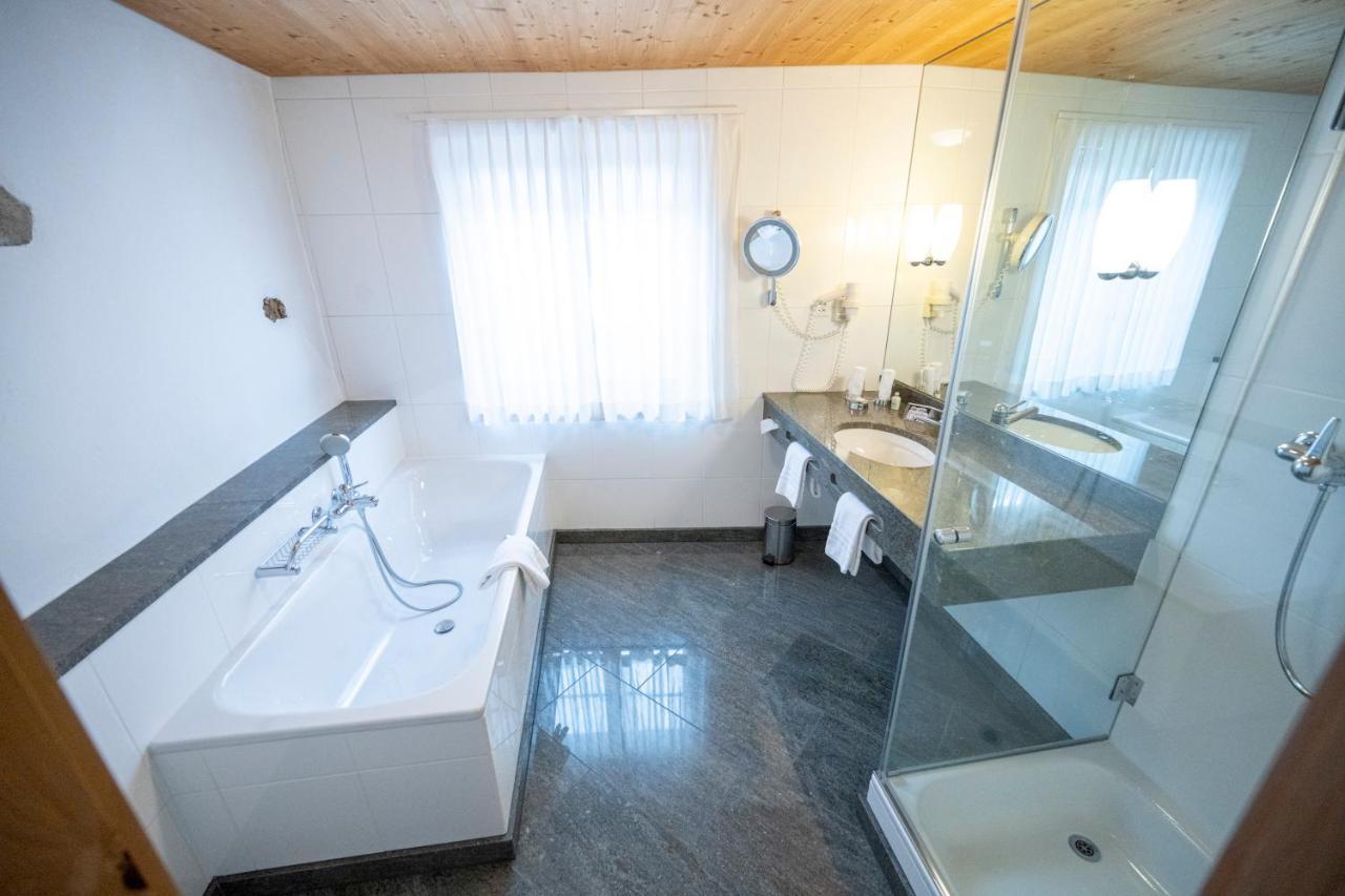 Hotel Engiadina Scuol Exteriér fotografie