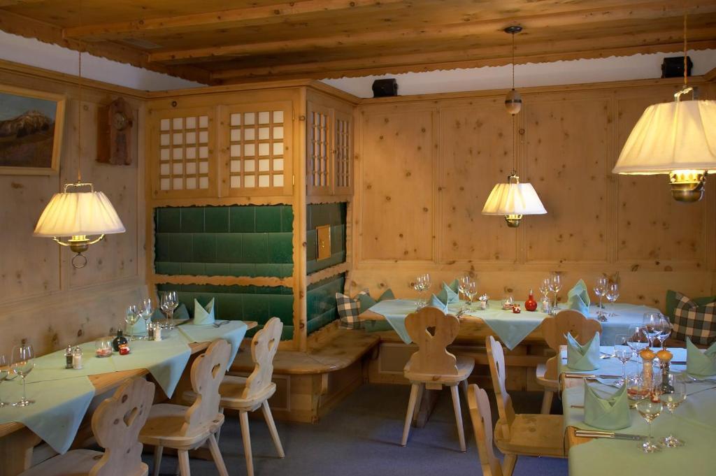 Hotel Engiadina Scuol Exteriér fotografie