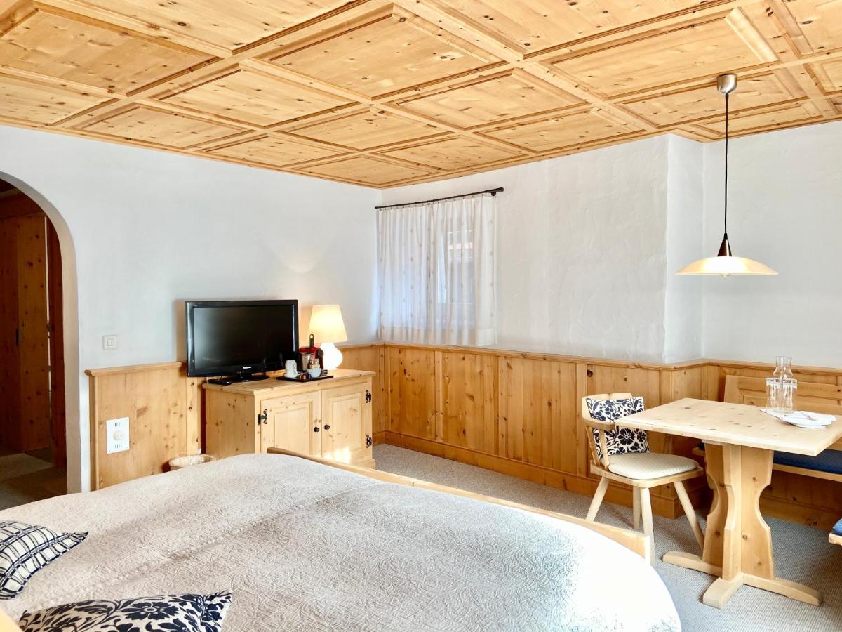 Hotel Engiadina Scuol Exteriér fotografie